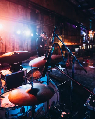 Delvon Lamarr Organ Trio & Vincen Garcia
